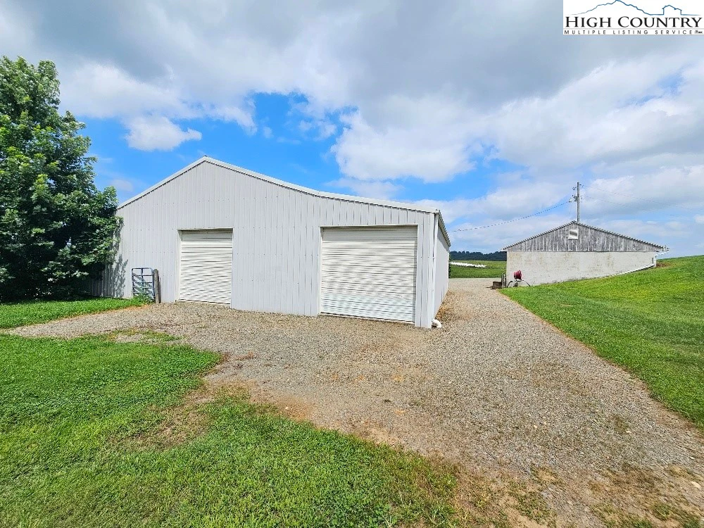 Image number 6 for the current listing