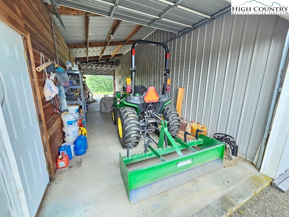 Image number 12 for the current listing