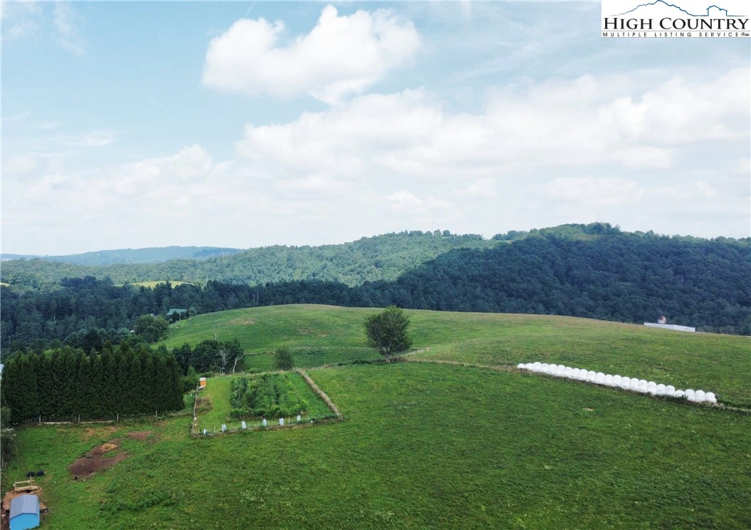 Image number 18 for the current listing