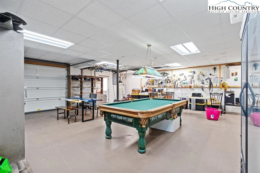 Image number 8 for the current listing