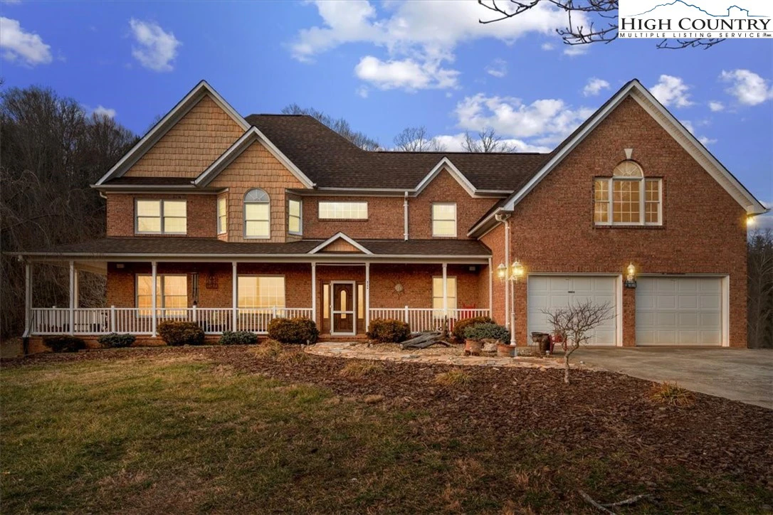 Image number 1 for the current listing