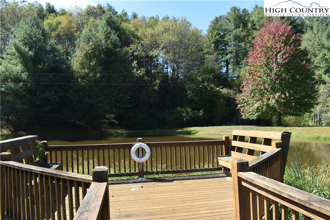 Image number 9 for the current listing