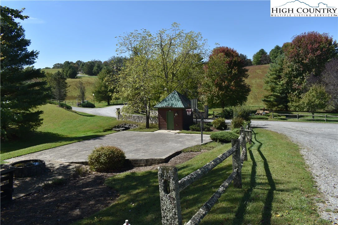 Image number 5 for the current listing