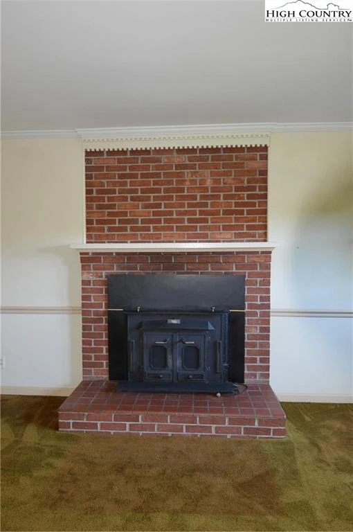 Image number 7 for the current listing