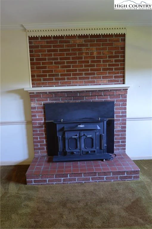 Image number 20 for the current listing