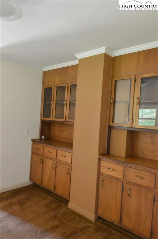 Image number 21 for the current listing