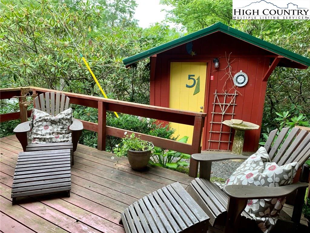 Image number 3 for the current listing