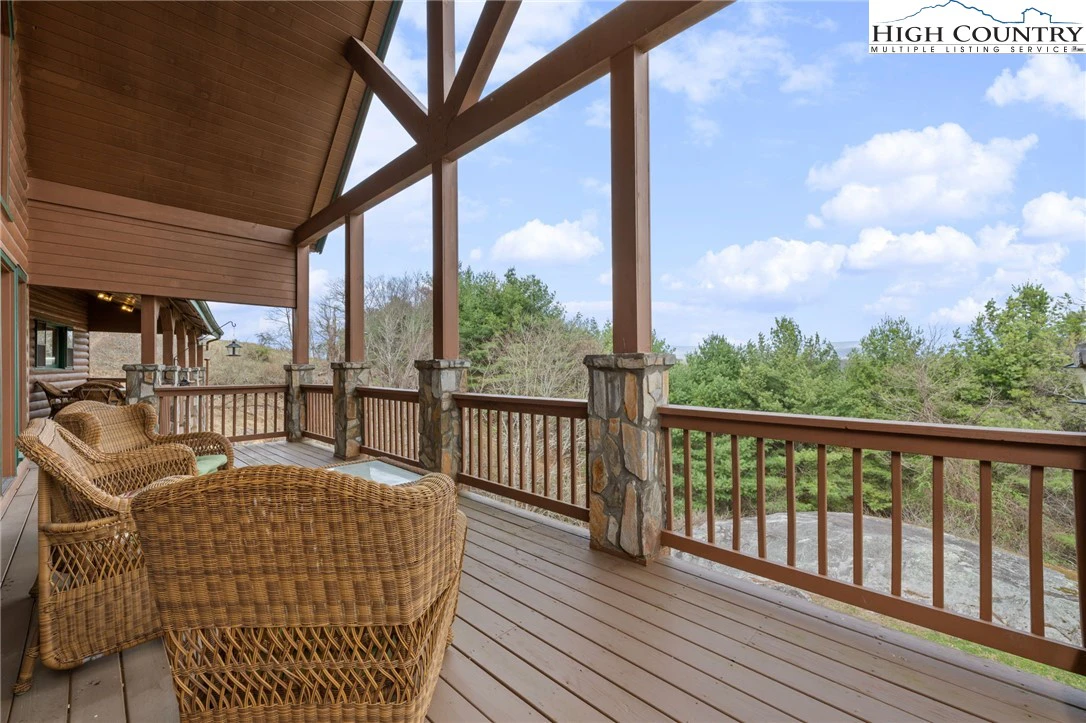 Image number 18 for the current listing