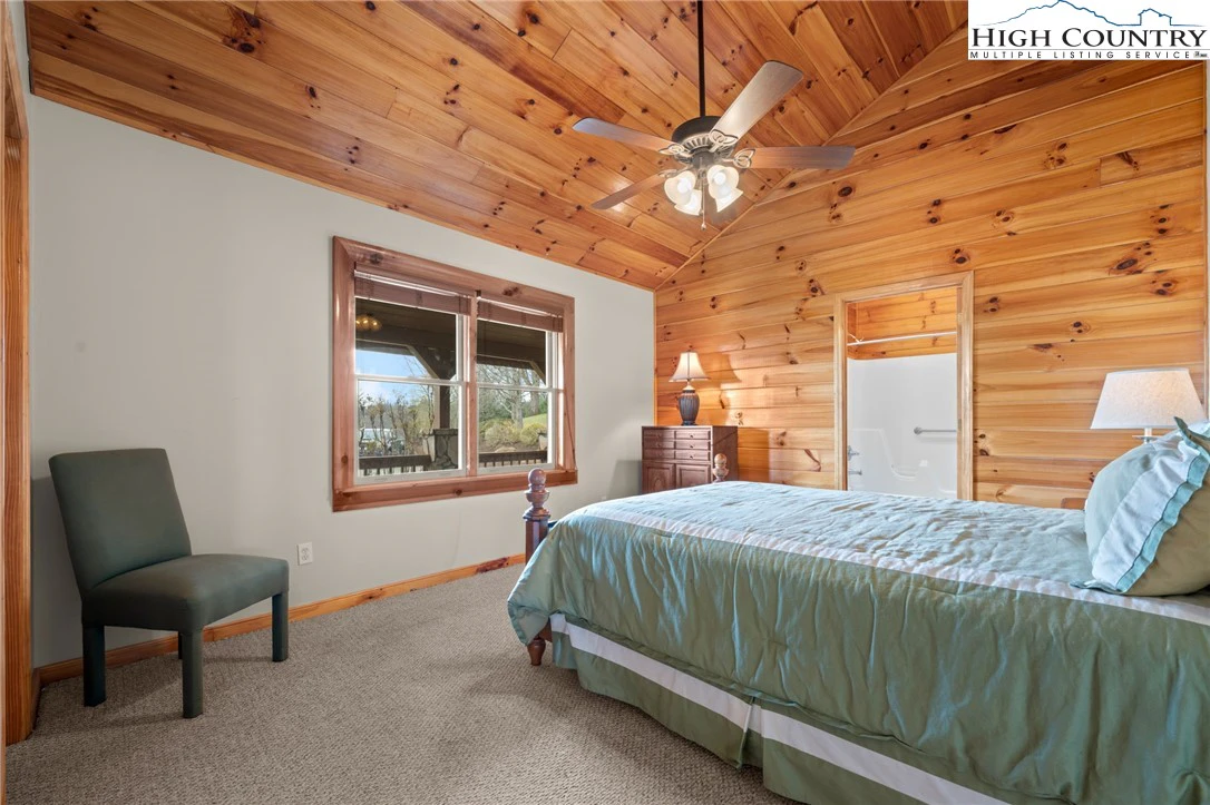 Image number 2 for the current listing