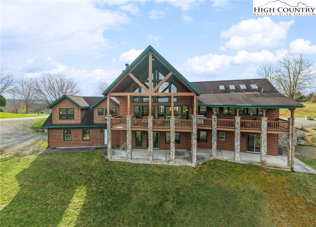 Image number 3 for the current listing