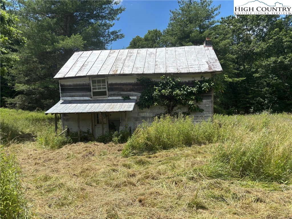 Image number 16 for the current listing