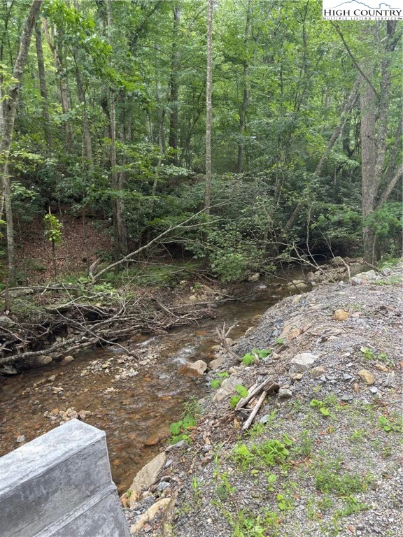 Image number 4 for the current listing