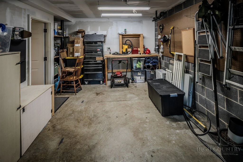 Image number 2 for the current listing