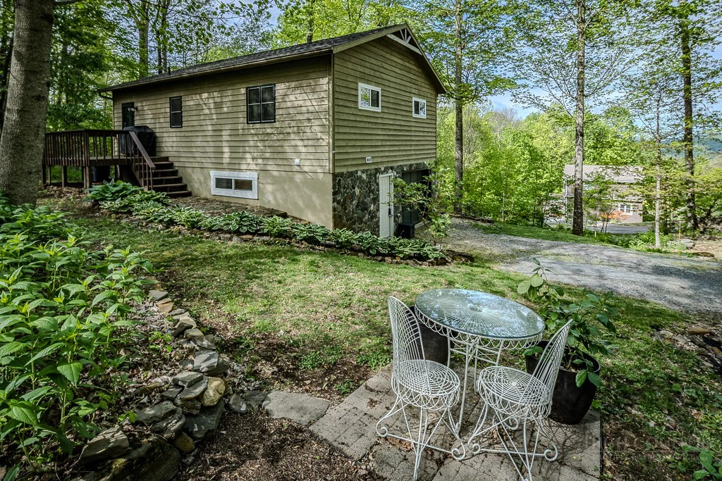 Image number 18 for the current listing
