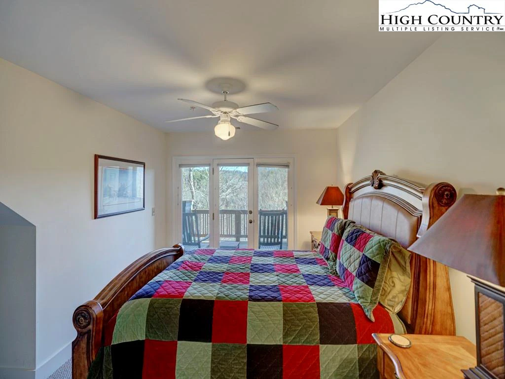 Image number 8 for the current listing