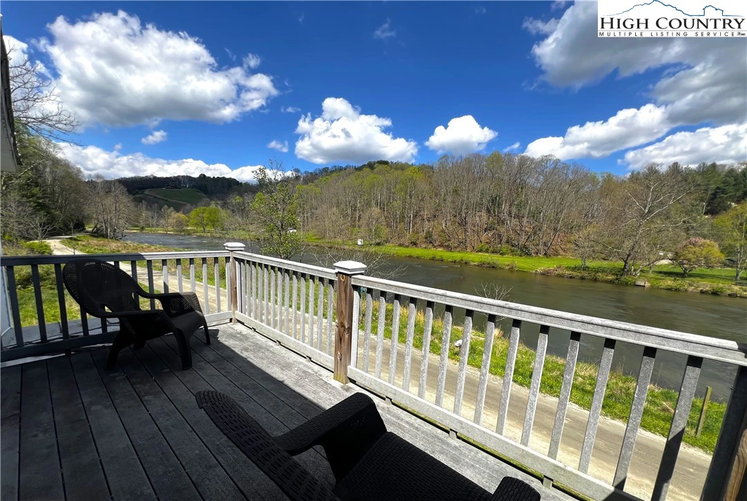 Image number 9 for the current listing