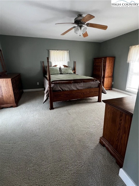 Image number 13 for the current listing