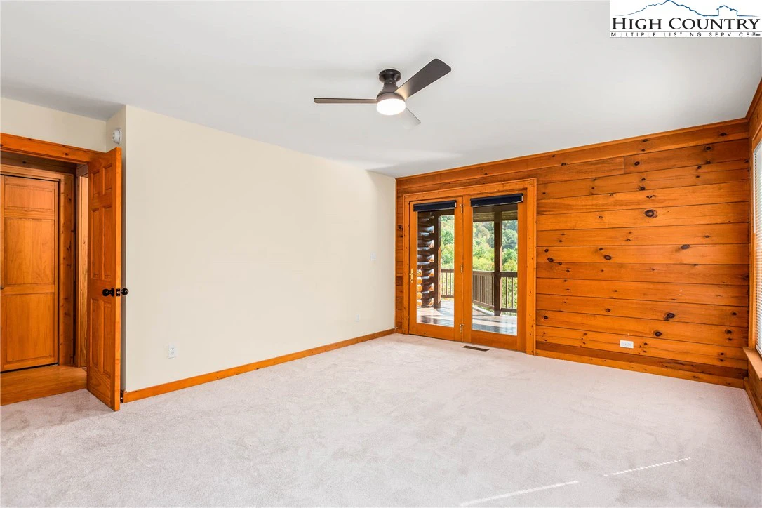 Image number 3 for the current listing
