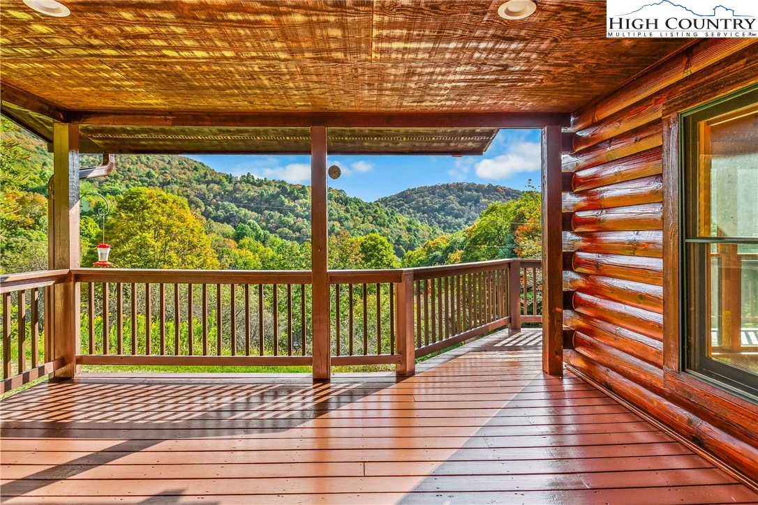 Image number 16 for the current listing
