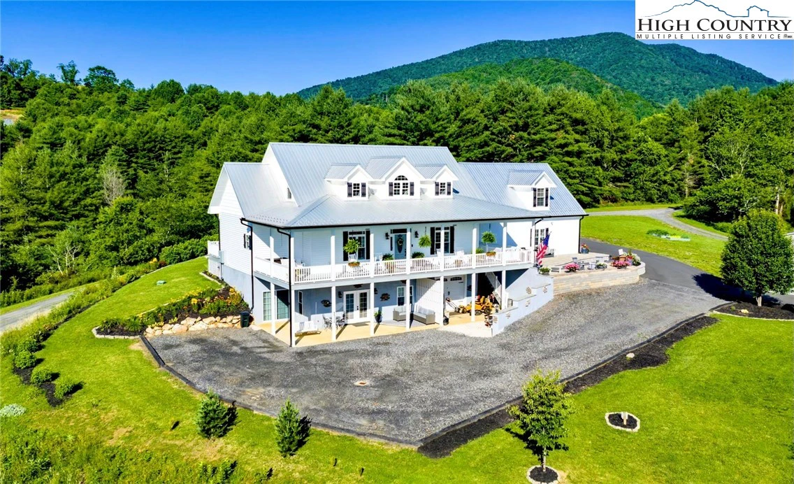 Image number 1 for the current listing