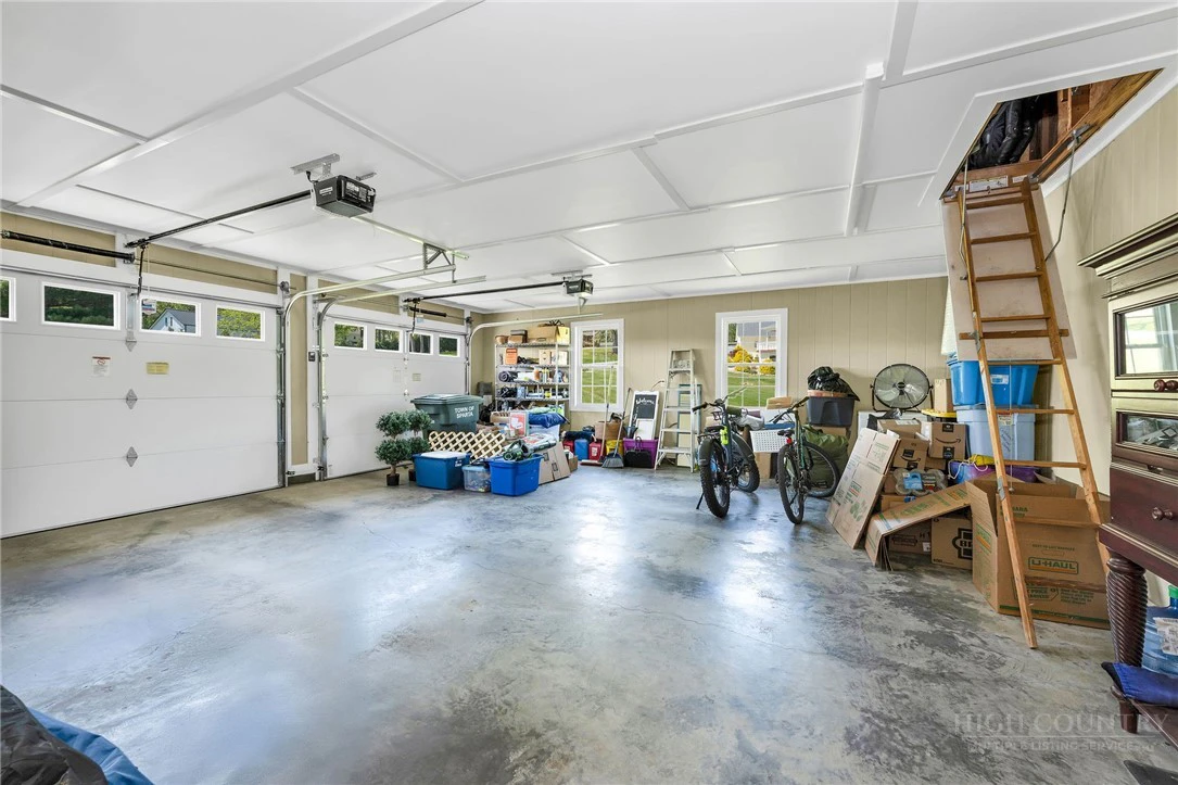 Image number 12 for the current listing