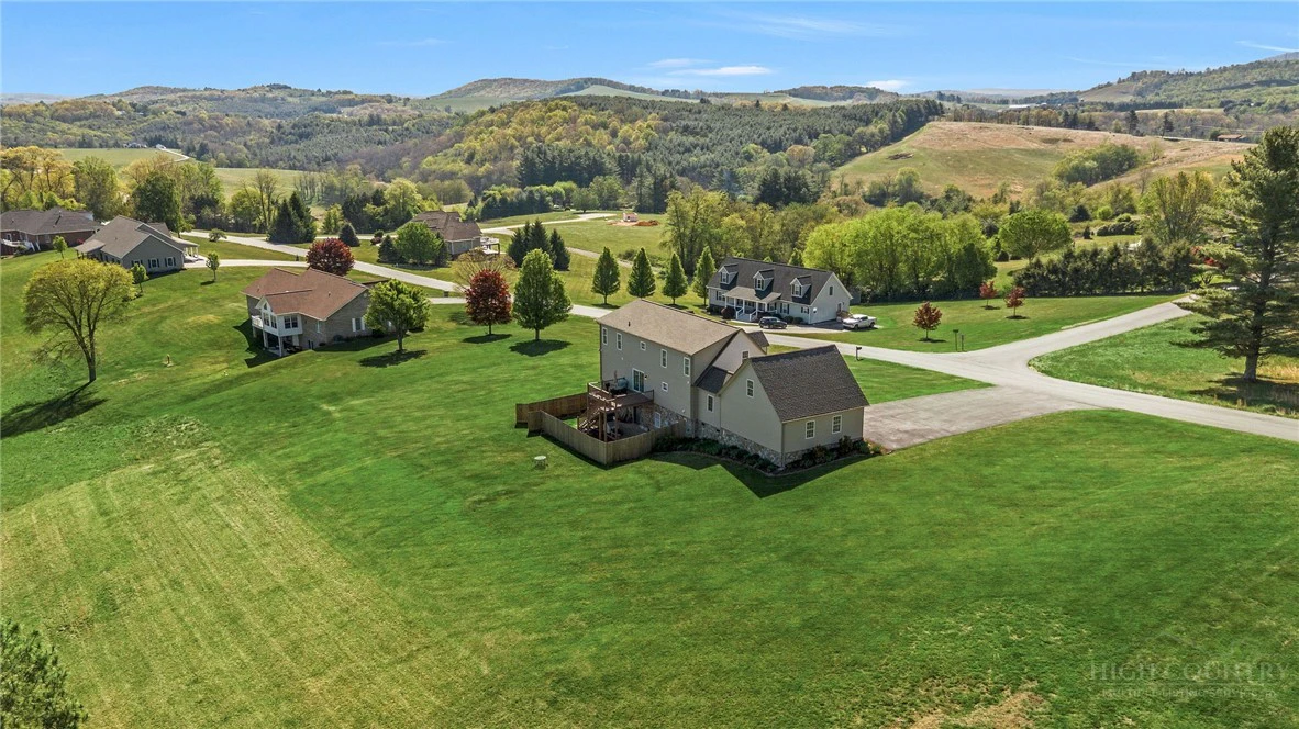 Image number 18 for the current listing