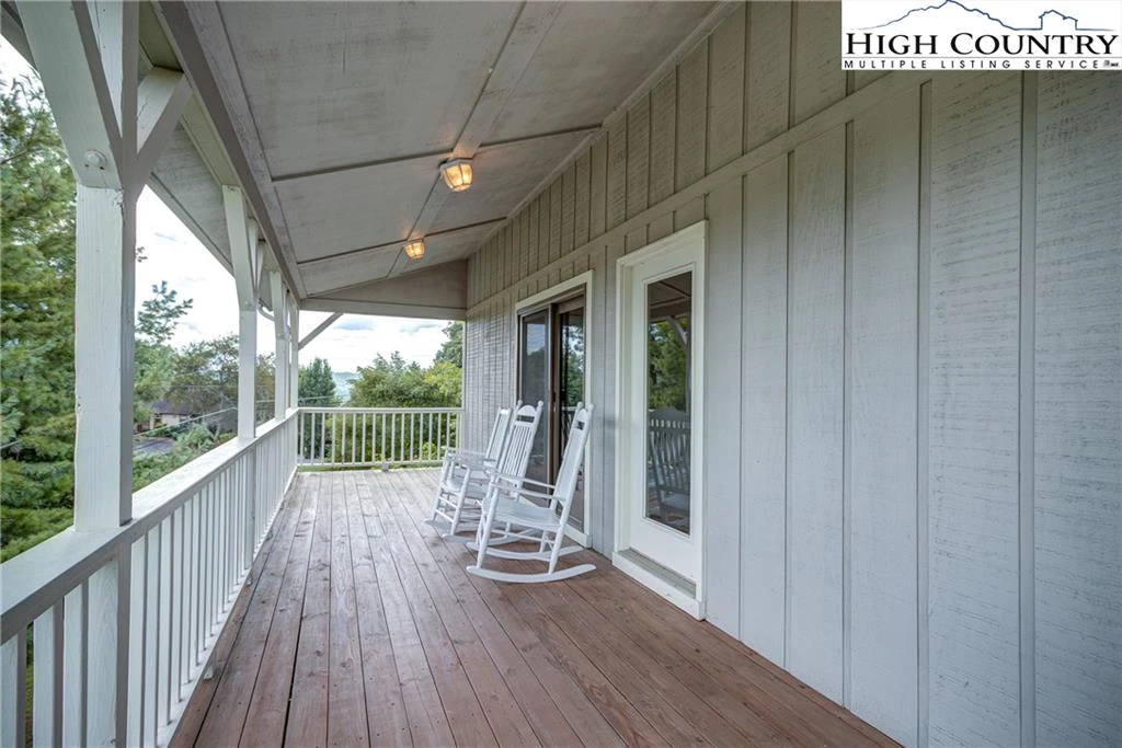 Image number 6 for the current listing