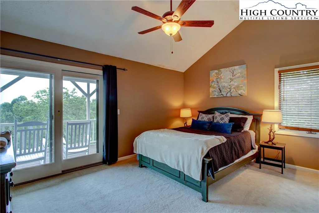 Image number 8 for the current listing