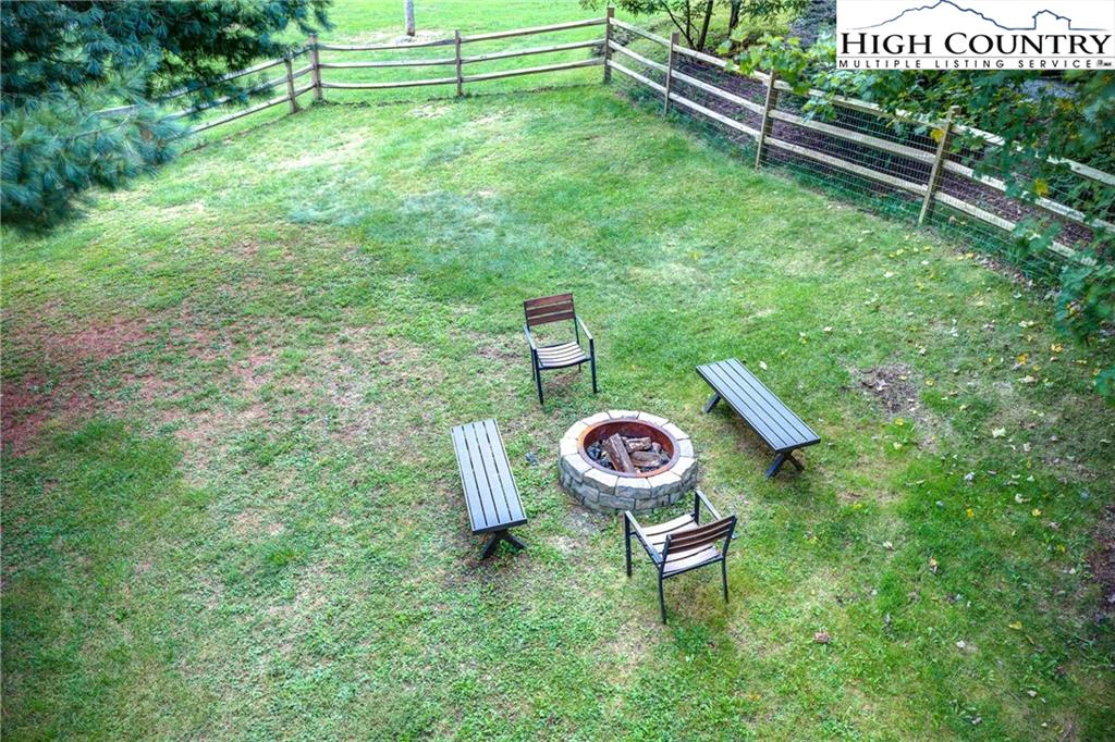 Image number 18 for the current listing