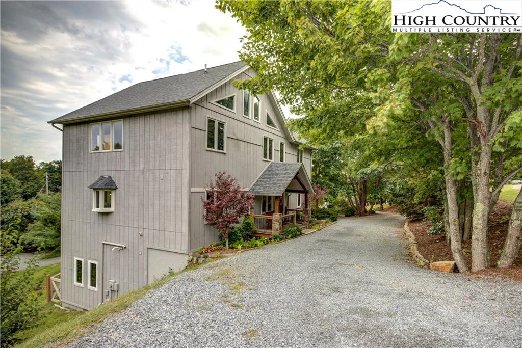 Image number 21 for the current listing