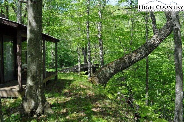 Image number 18 for the current listing