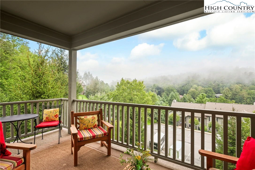 Image number 11 for the current listing