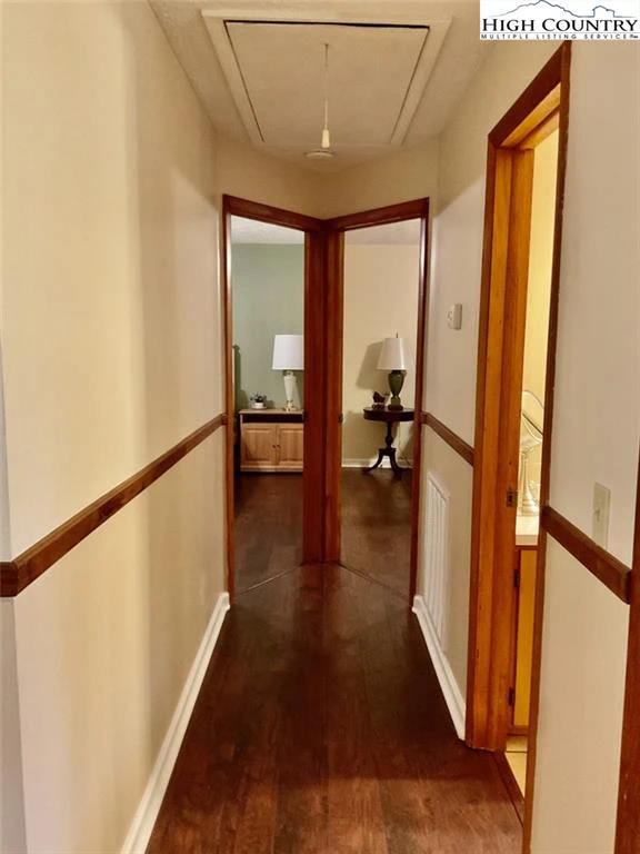 Image number 4 for the current listing