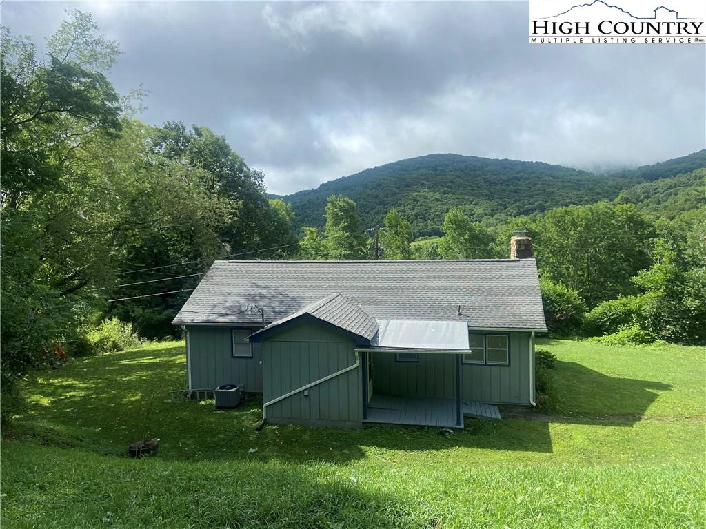 Image number 13 for the current listing