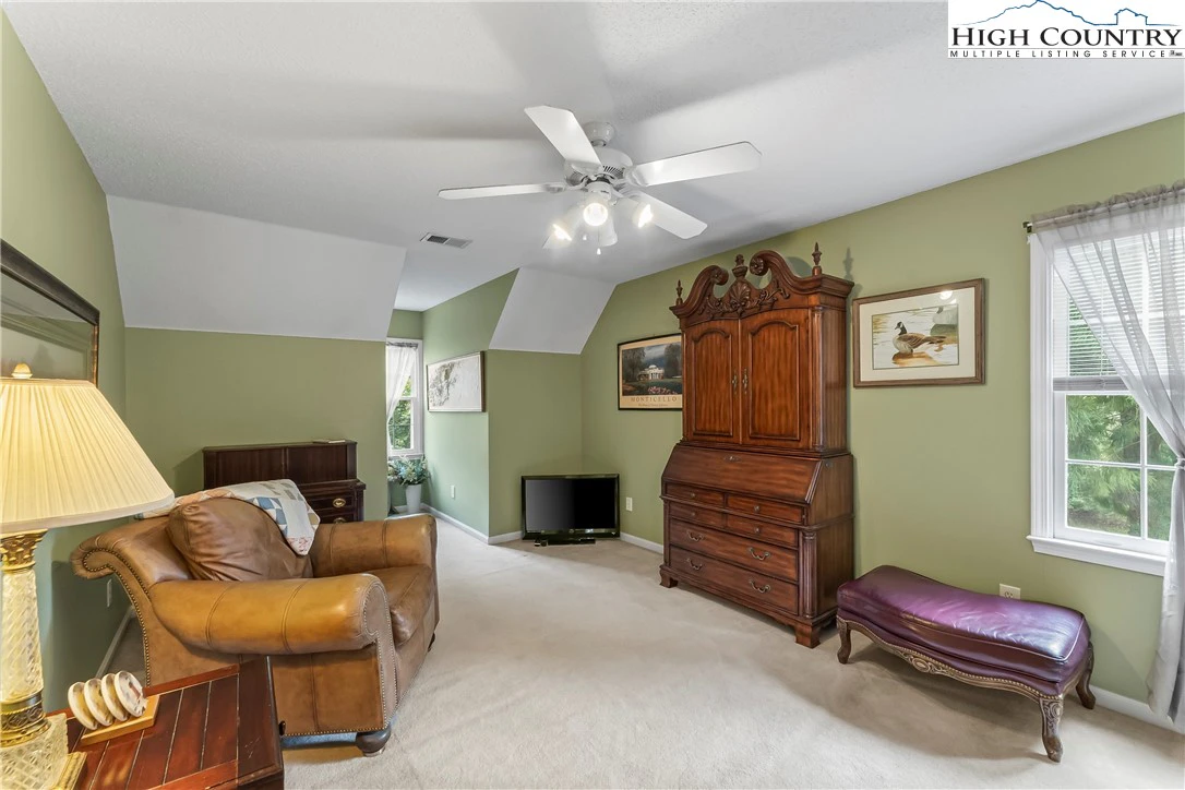 Image number 6 for the current listing