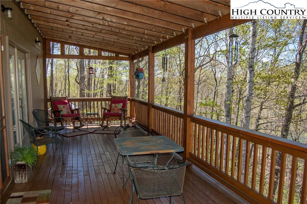 Image number 21 for the current listing