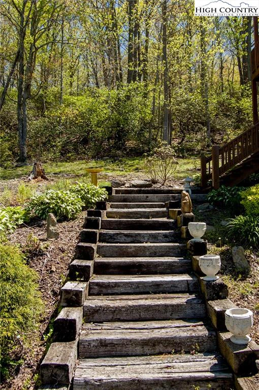 Image number 11 for the current listing