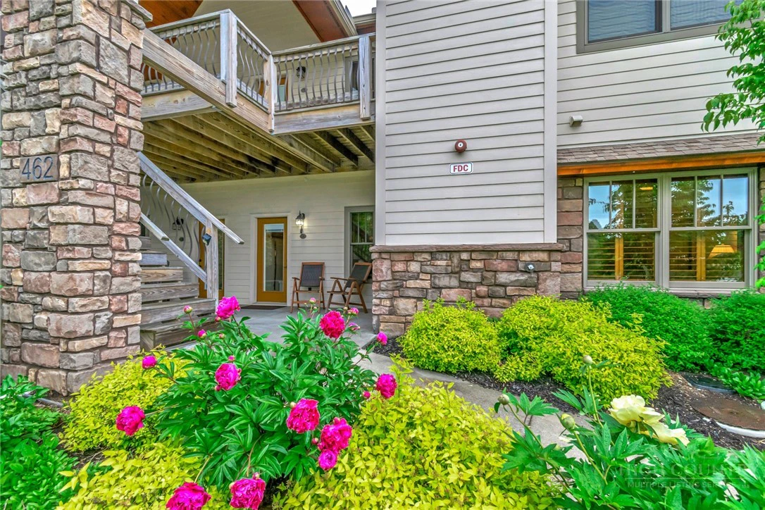 Image number 2 for the current listing