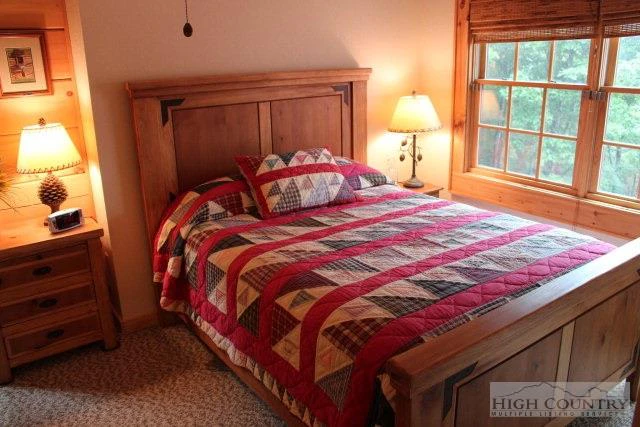 Image number 12 for the current listing