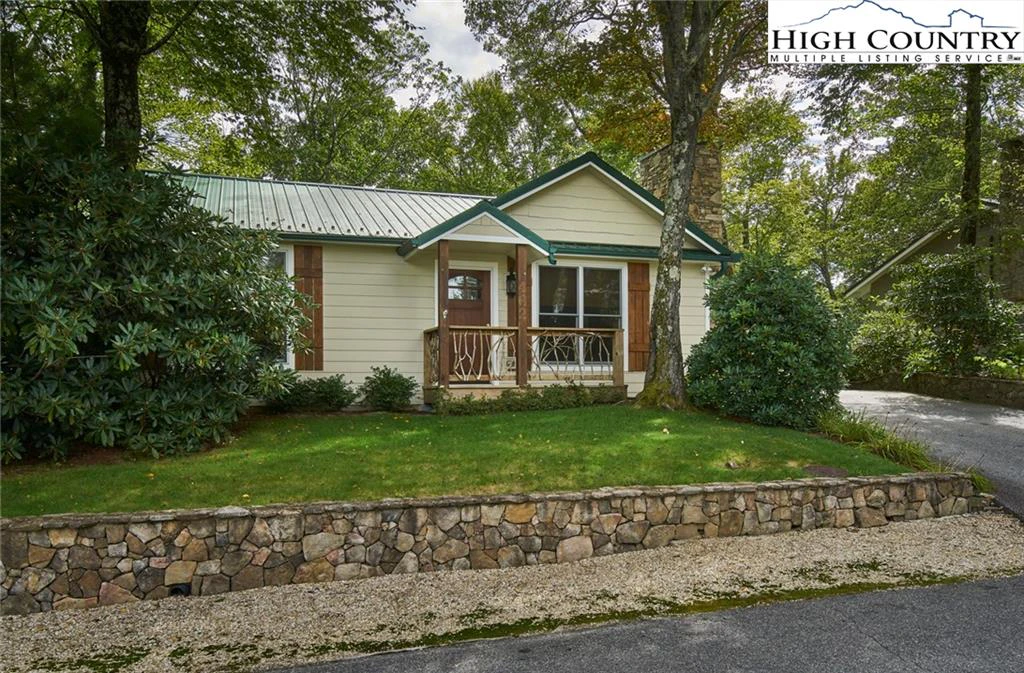 Image number 1 for the current listing