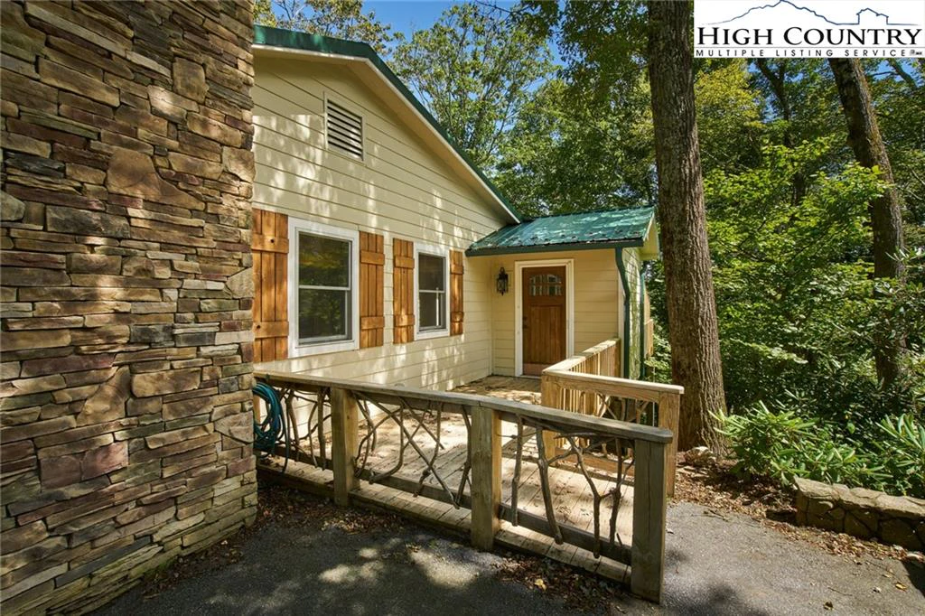 Image number 6 for the current listing