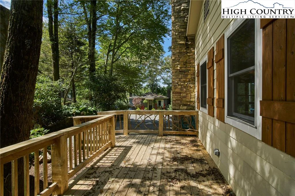 Image number 7 for the current listing