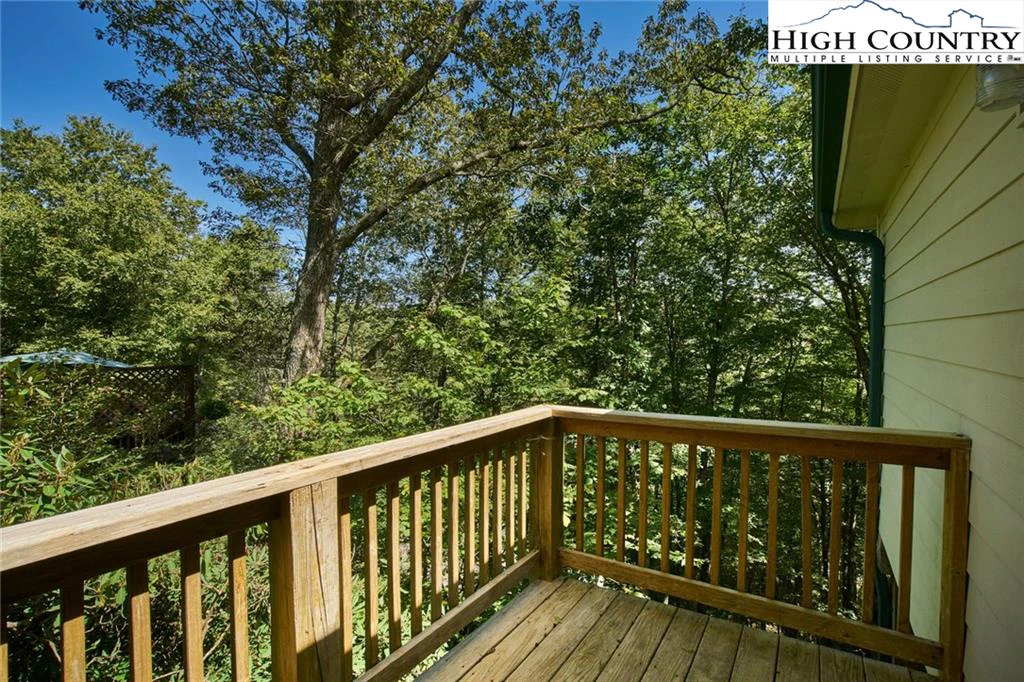 Image number 8 for the current listing
