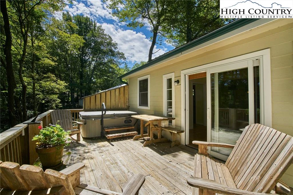 Image number 12 for the current listing