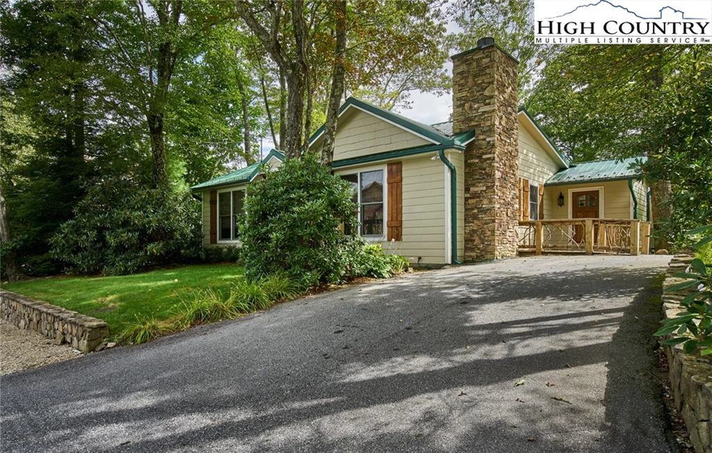 Image number 17 for the current listing