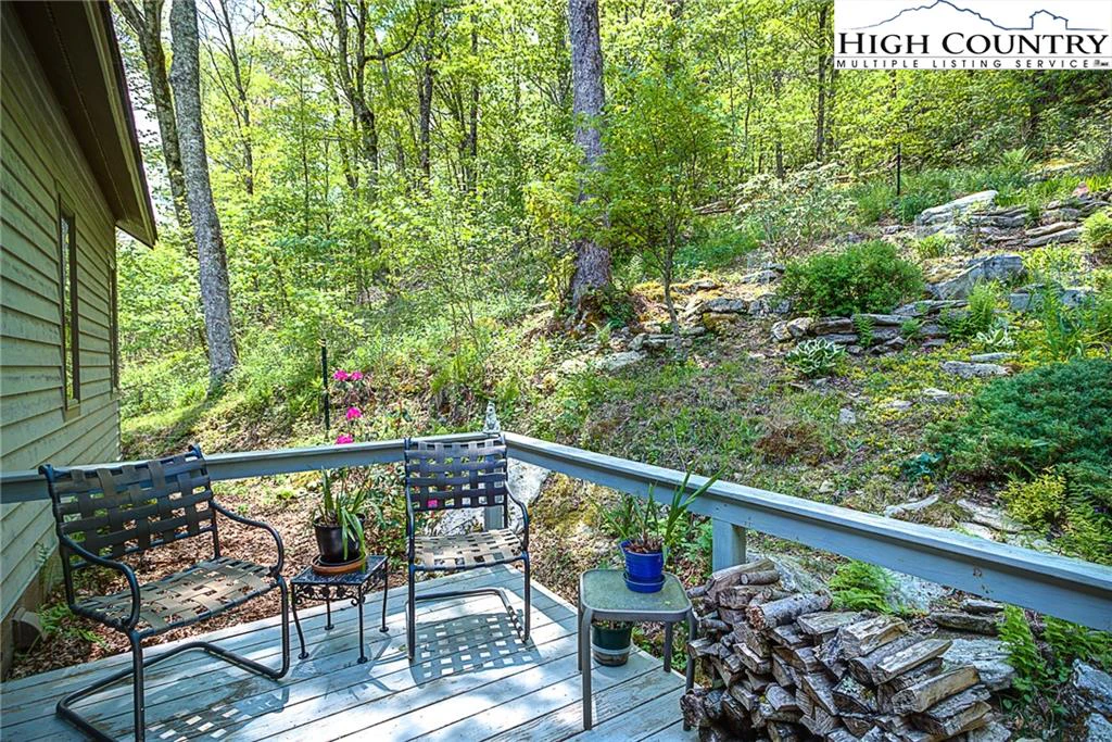Image number 18 for the current listing