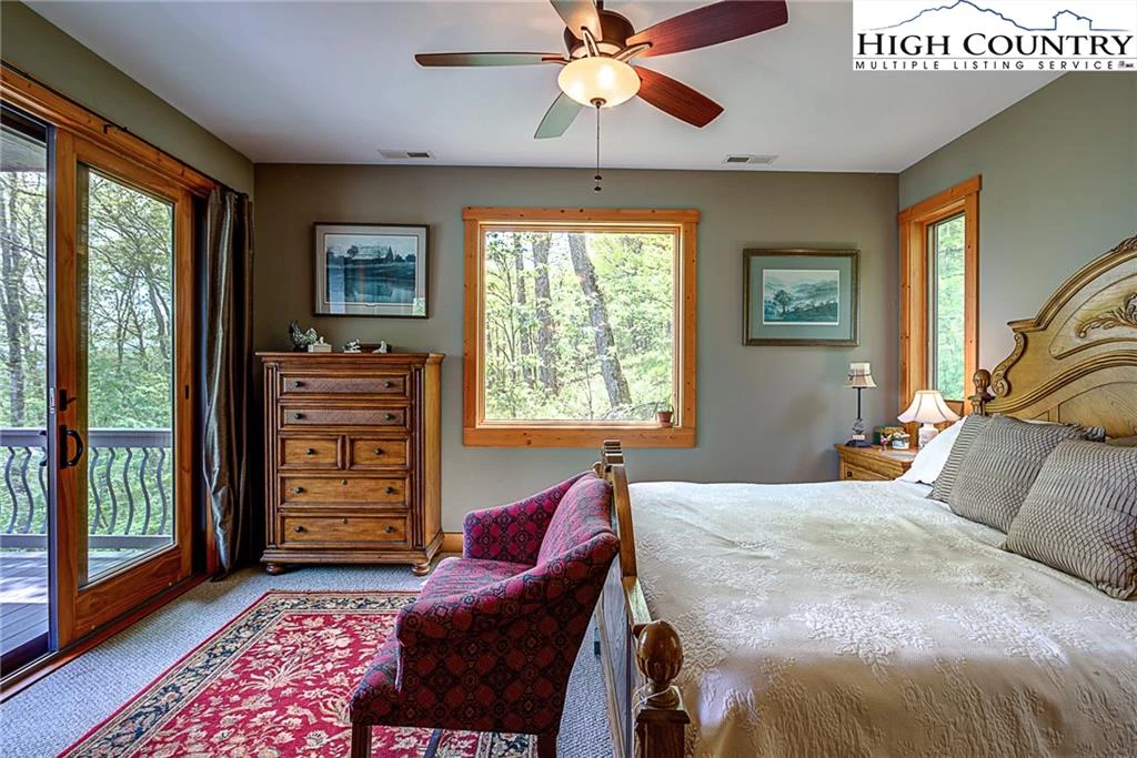 Image number 10 for the current listing