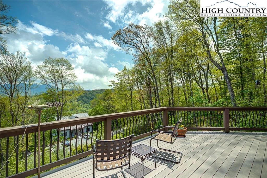 Image number 9 for the current listing