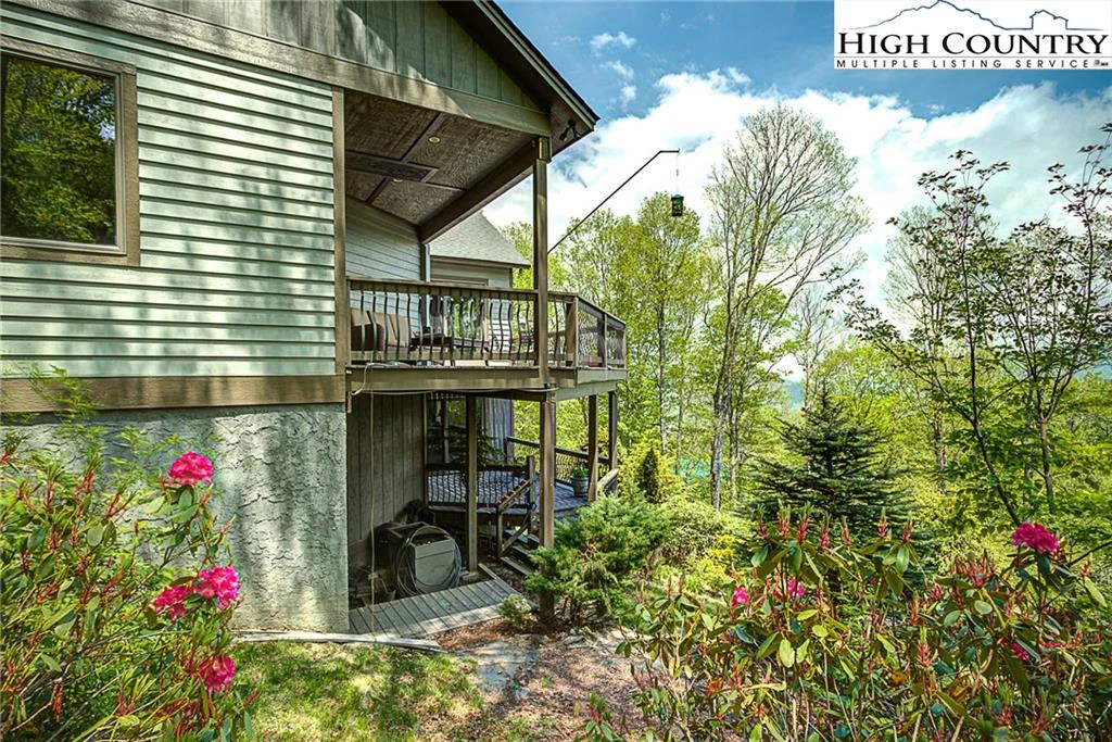 Image number 2 for the current listing