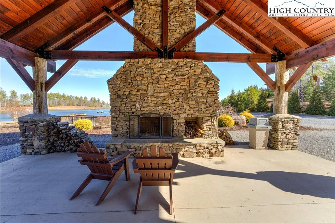 Image number 20 for the current listing